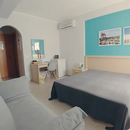 Tiziana 3*